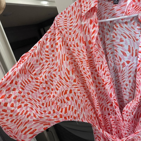 ๐ Pink and white romper shorts ๐ - Picture 5 of 7